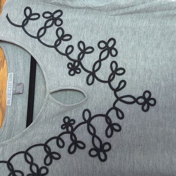 By Design Long Sleeve Blouse With Ribbon Neckline Detailing Size S - Picture 3 of 9